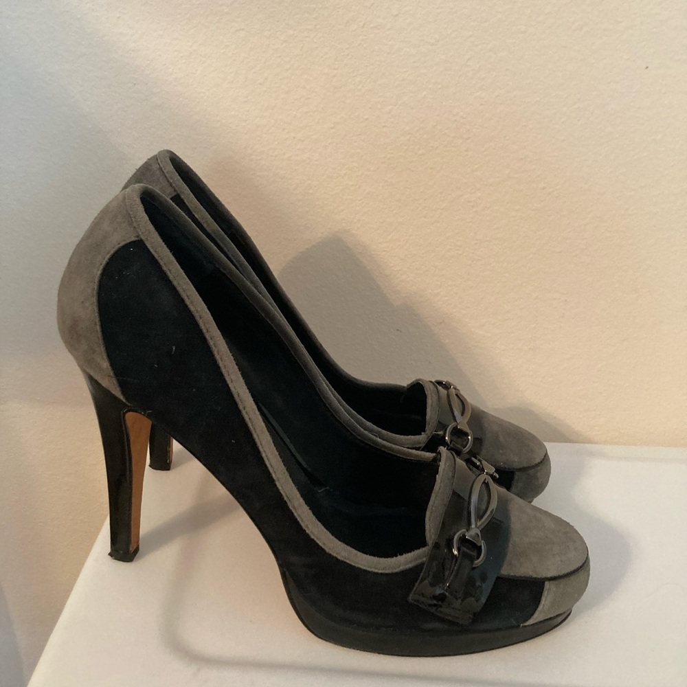 Lightly used White House Black Market heels